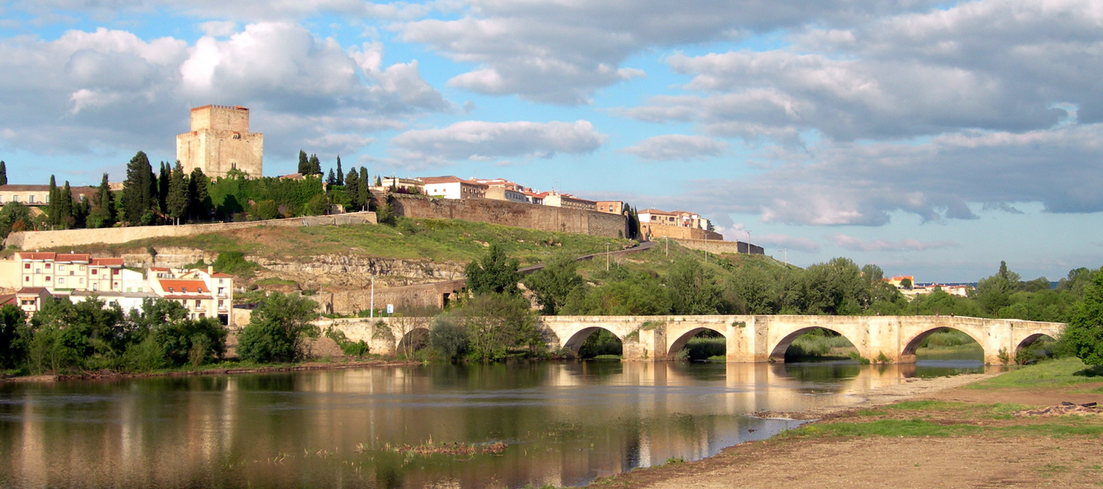 Cuidad Rodrigo from the distance