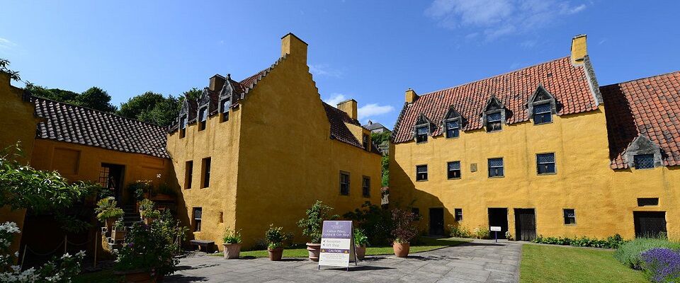 the courtyard at Culross palace